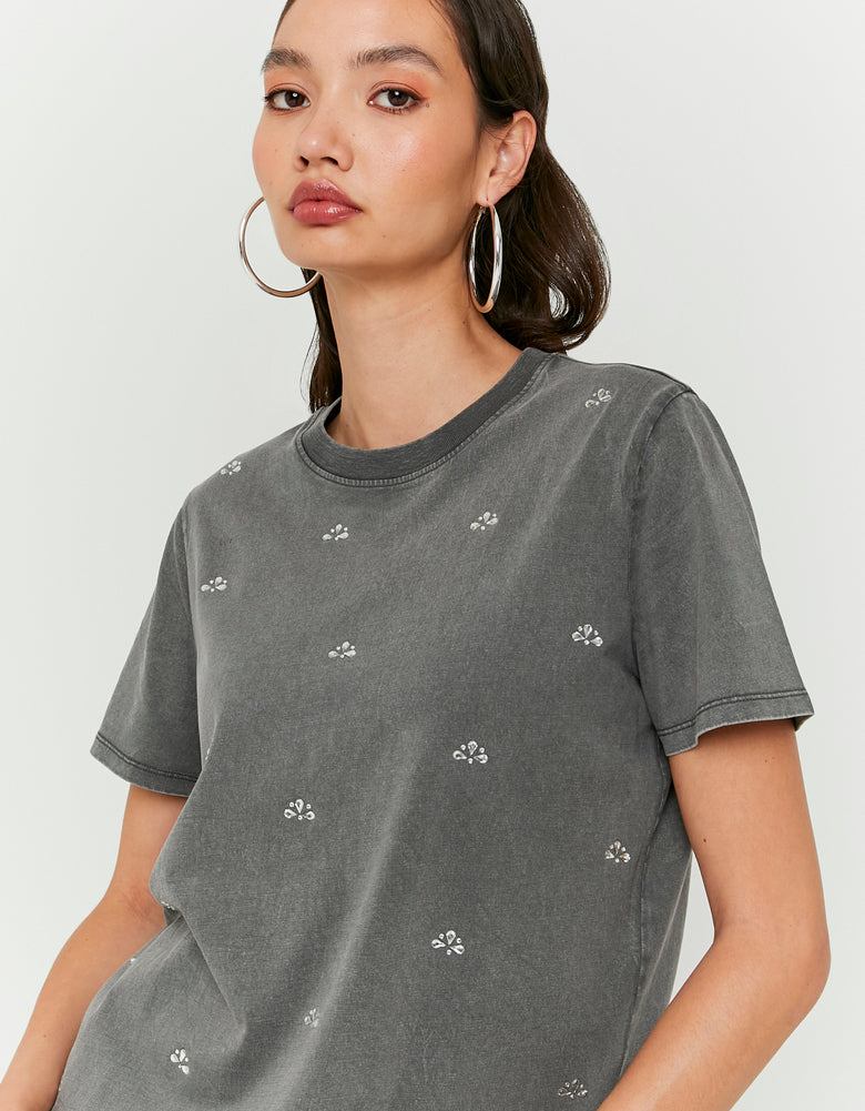 Ladies Grey T-Shirt Wtih Rhinestones-Closer View of the Front