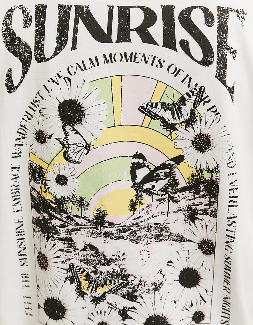 Ladies Oversize Sunny Soul Printed T-Shirt-Closer View of the Back