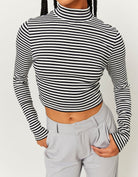 Tally Weijl Striped Black/White Cropped Basic T-Shirt Black/White detail view