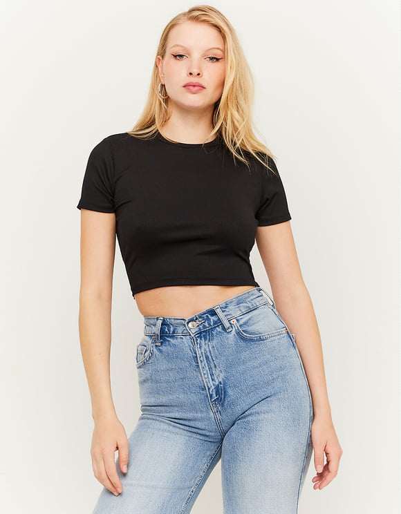 Ladies Black Top With Chain On Back-Front View