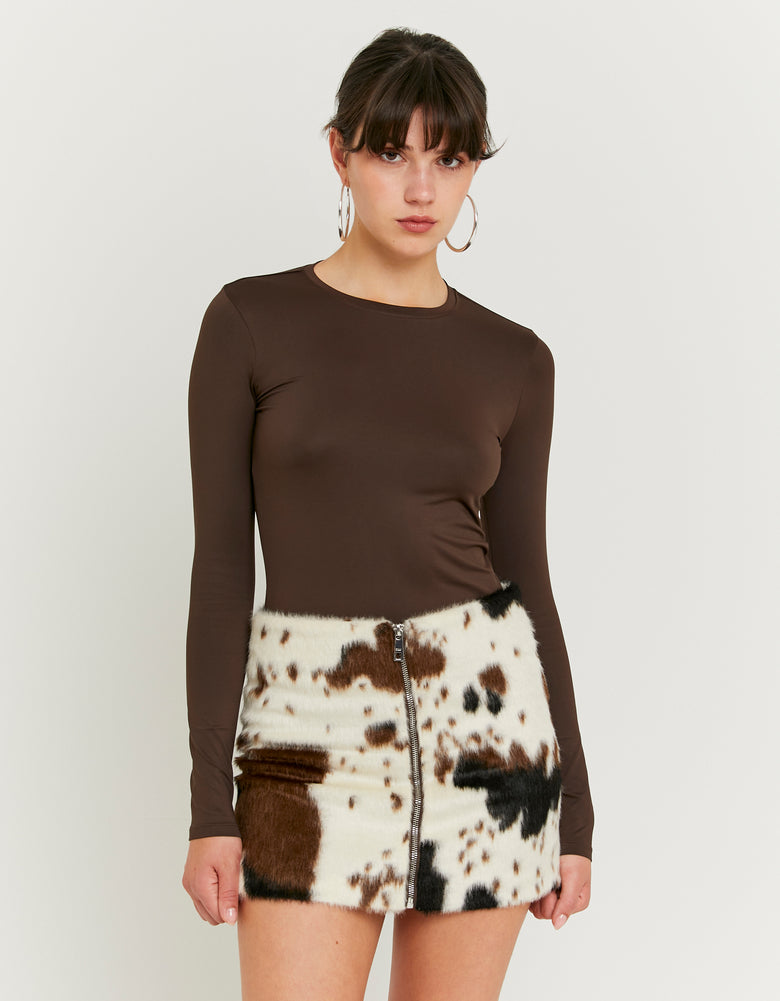 Tally Weijl Basic Brown Long Sleeve T-Shirt Brown model front view