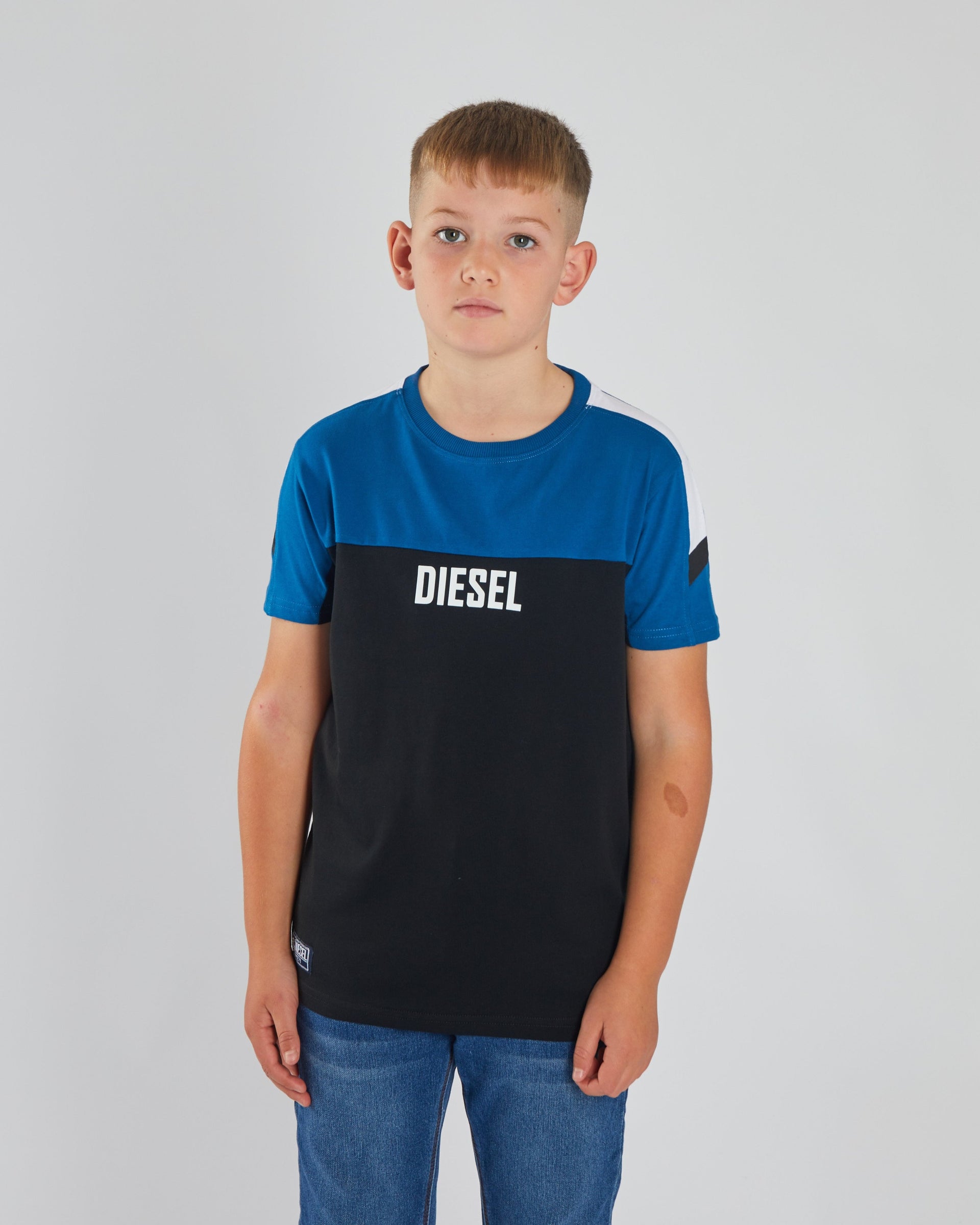 Boy's Braden Junior Black/Petrol Tee-Model Front View