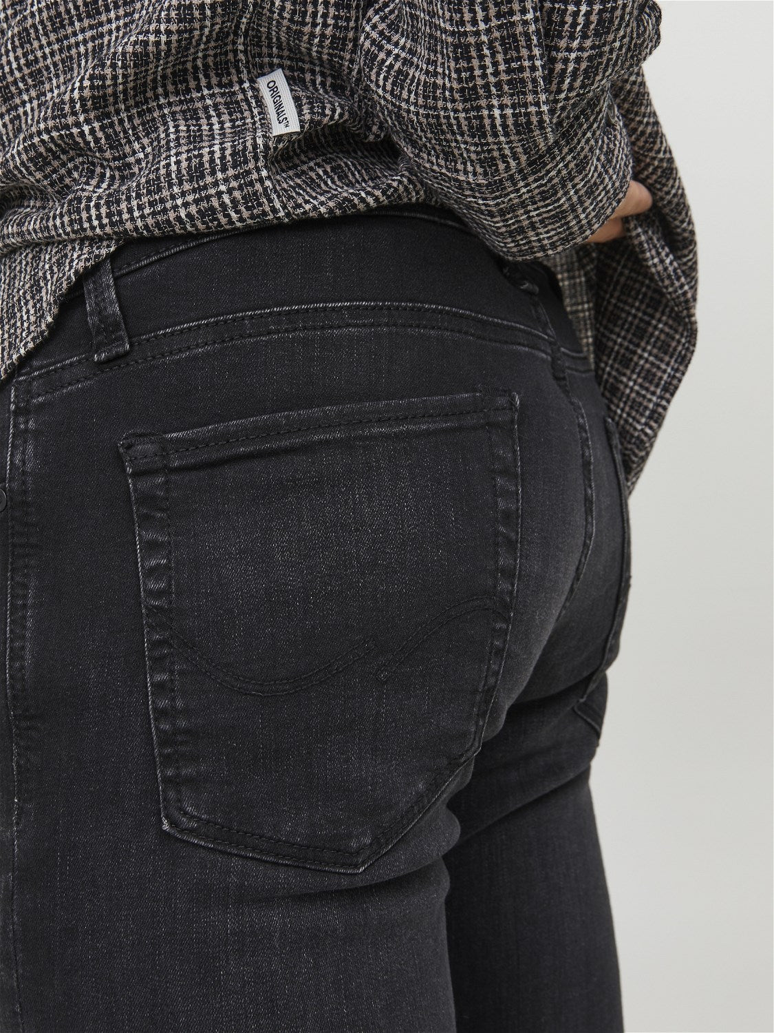 Glenn Icon  557 Slim Black Washed Jeans-Back pocket view