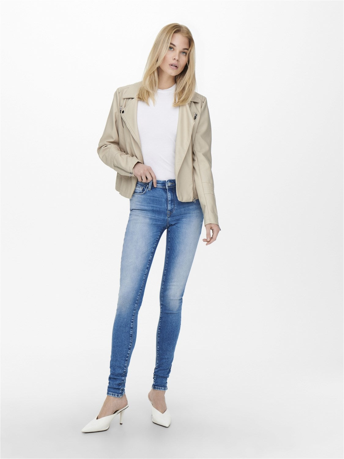 ONLY Gemma Faux Leather Biker-Silver Lining Silver Lining model front view