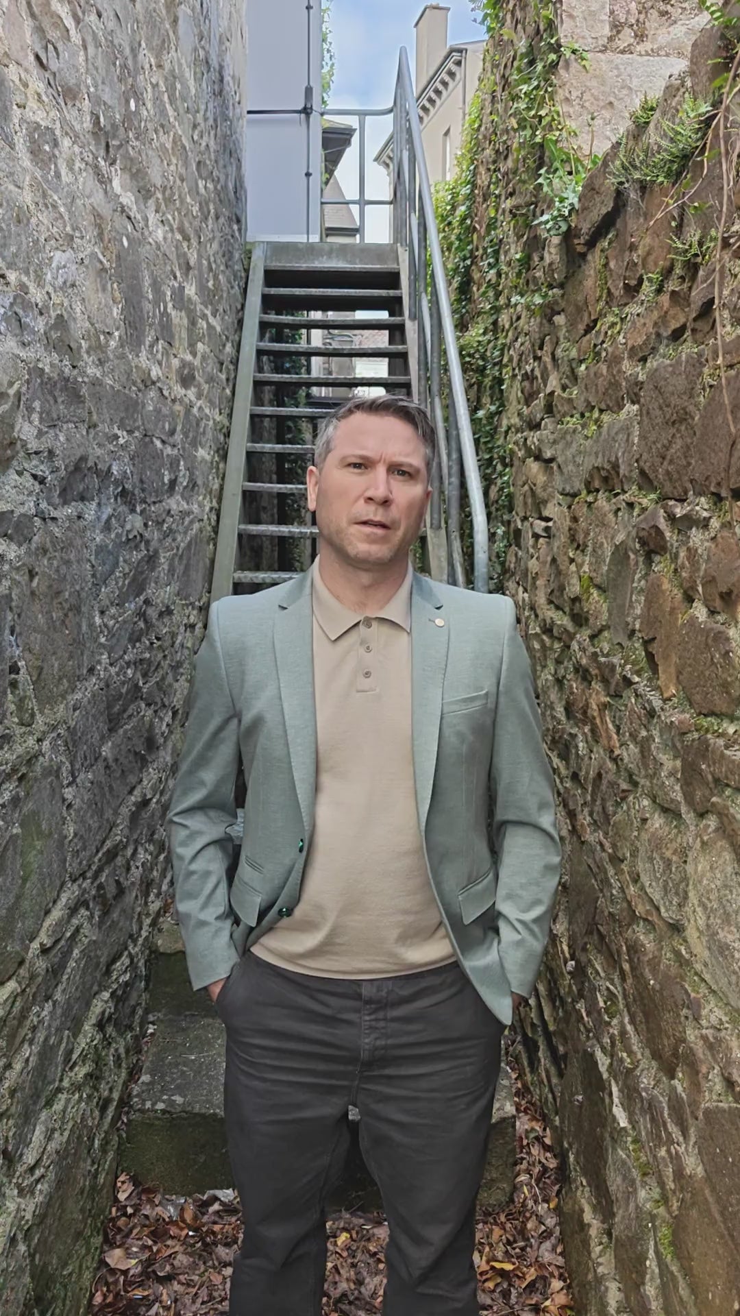 Vantage Olive Blazer video by 6th Sense Menswear