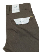 6TH SENSE Kansas Beige Print Chinos BEIGE model front view
