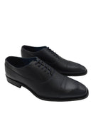 Pair of Goor men's navy Oxford dress shoes with toe cap detailing