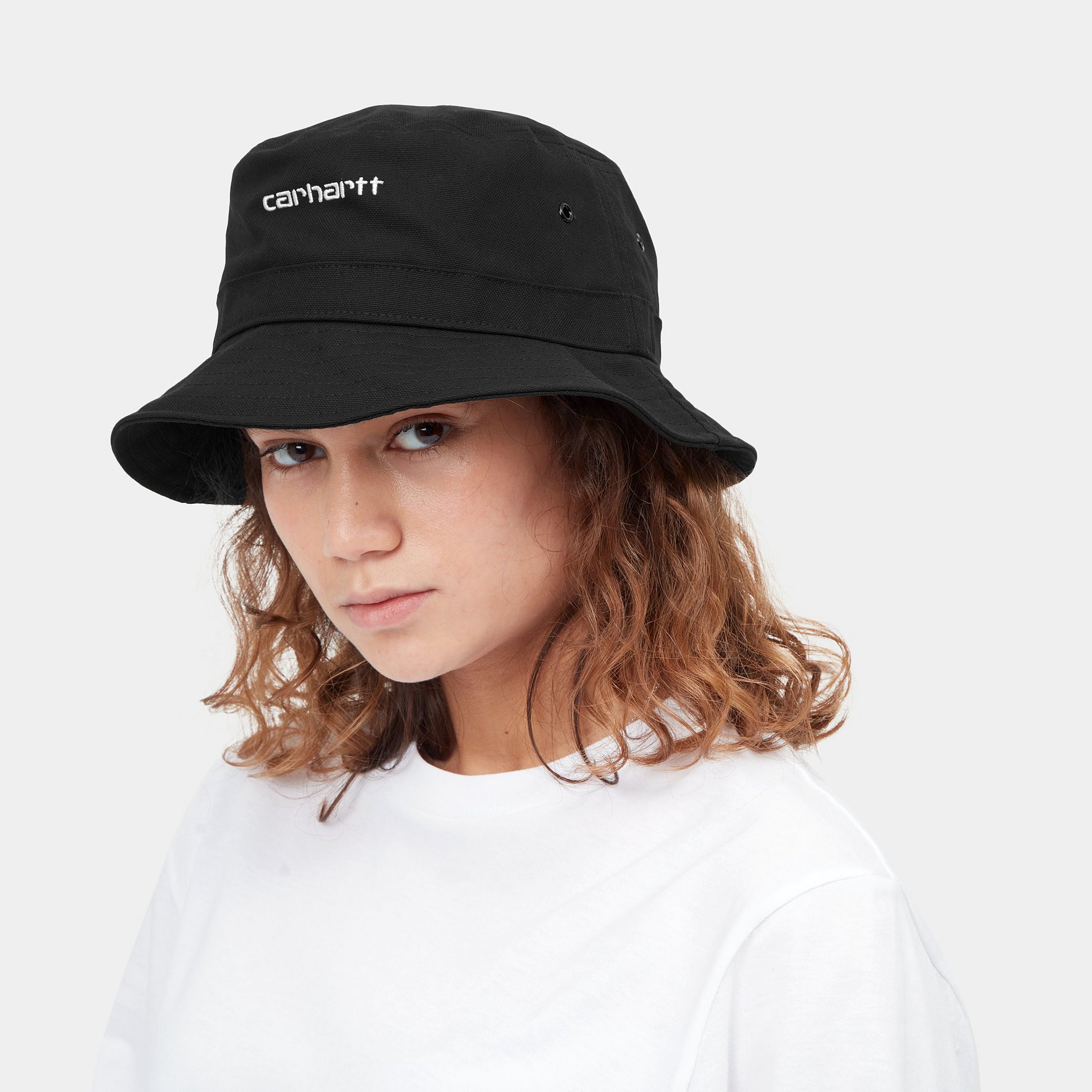 Script Bucket Hat-Park / White-Model Front View