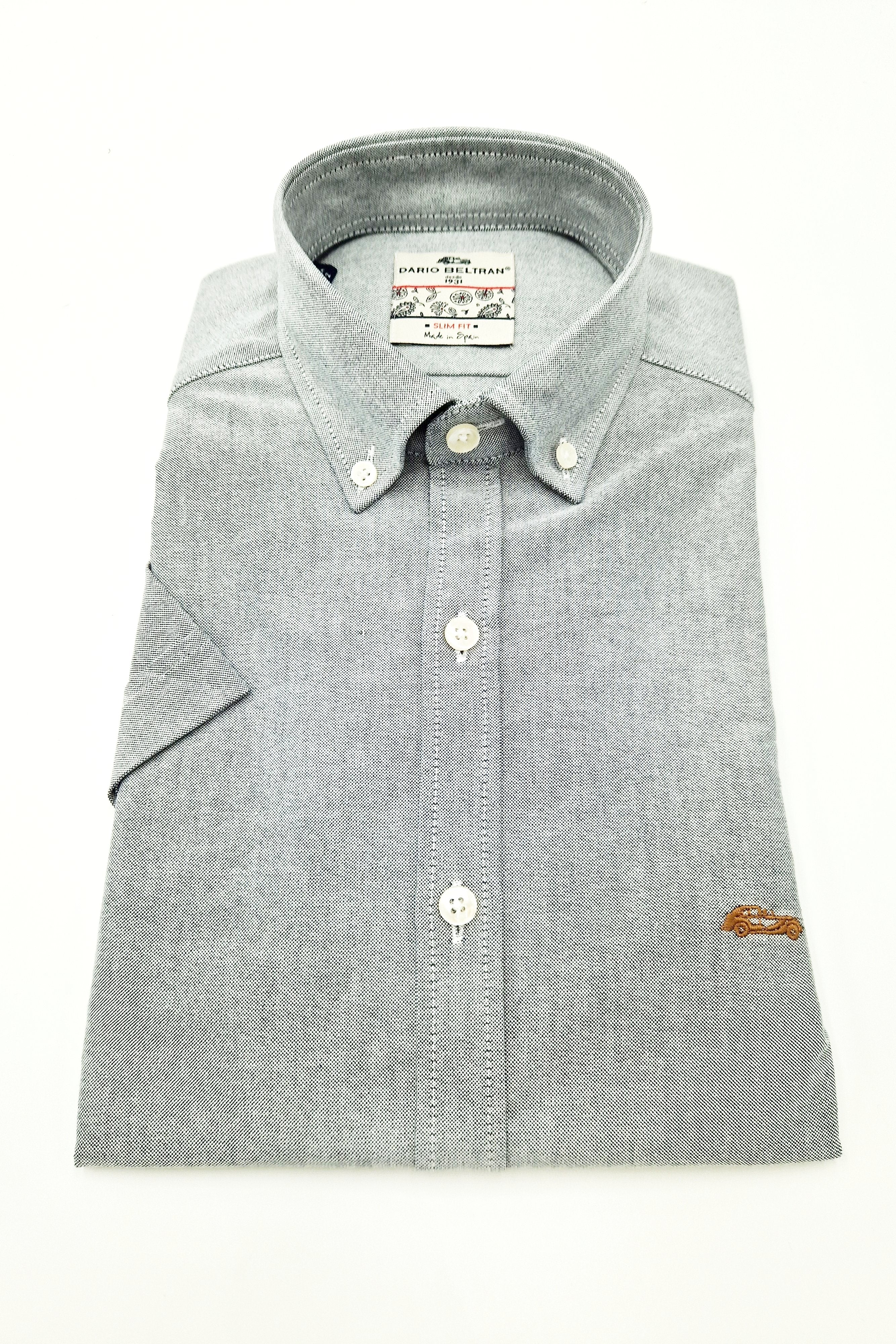 DARIO BELTRAN Zamina Short Sleeve Slim Fit Shirt Grey model front view
