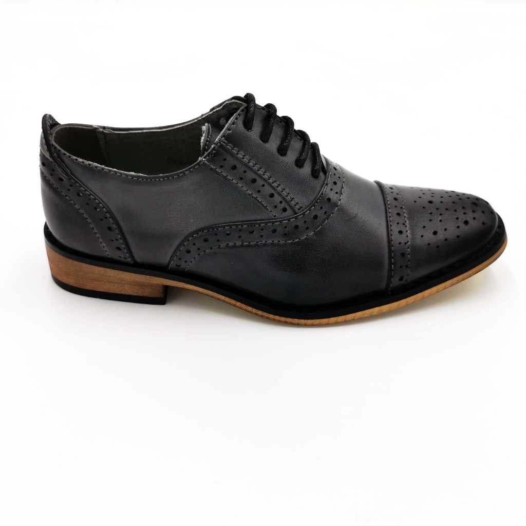Goor Boyswear Goor 990 Boys Brogue Shoe BROWN full front view