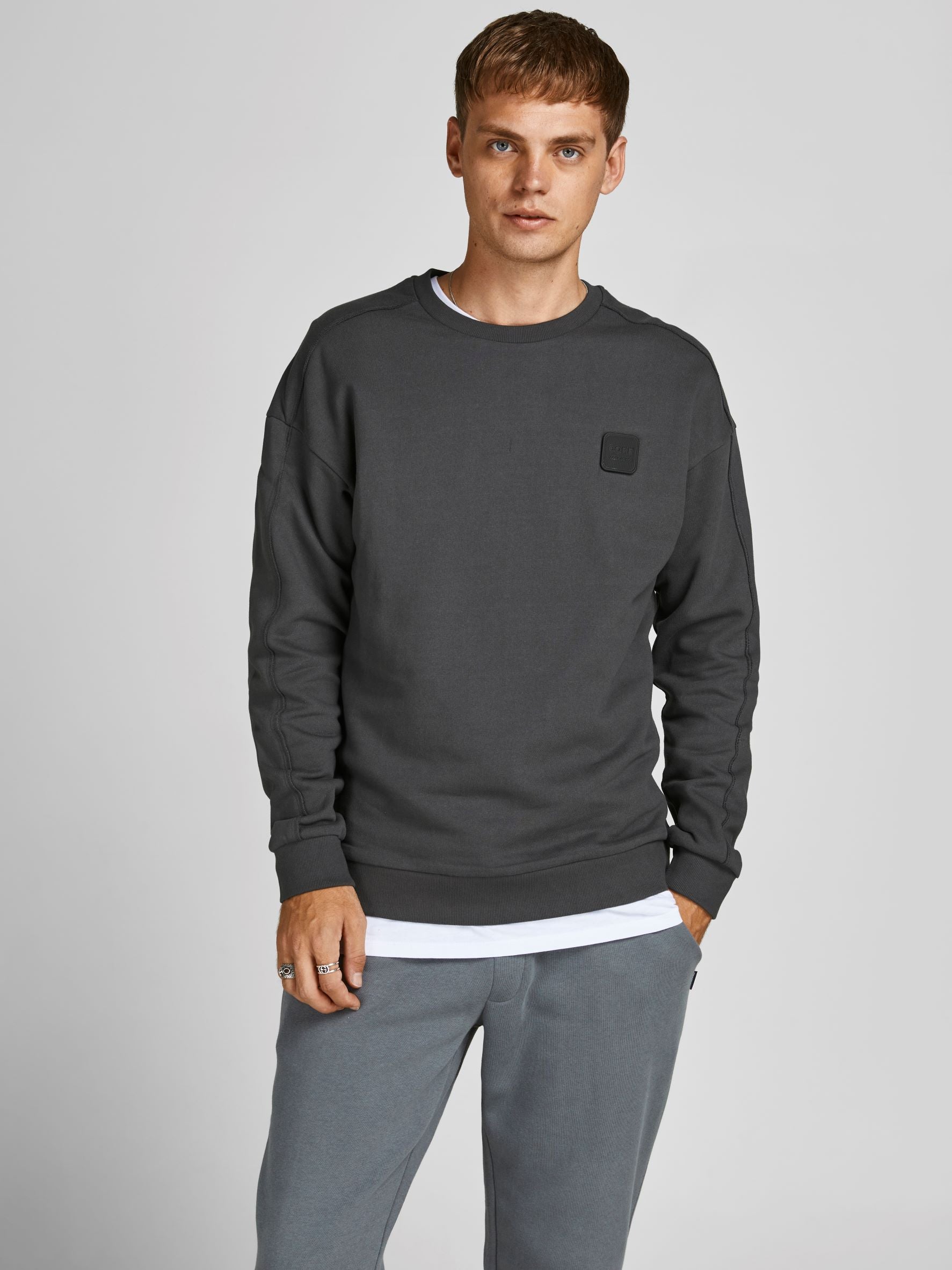 Men's Tack Crew Neck Asphalt Sweat