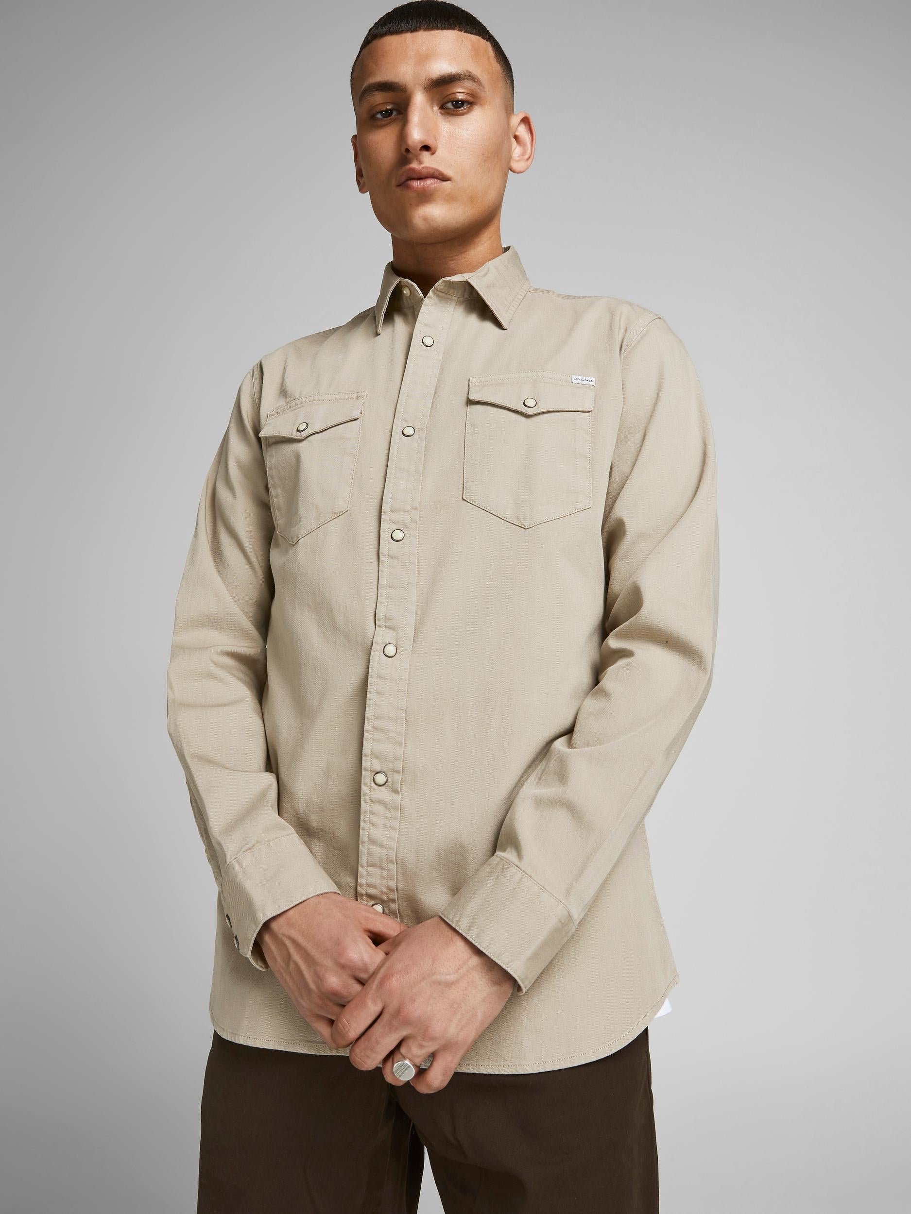 JACK & JONES Sheridan Crockery Denim Shirt L/S CROCKERY model front view
