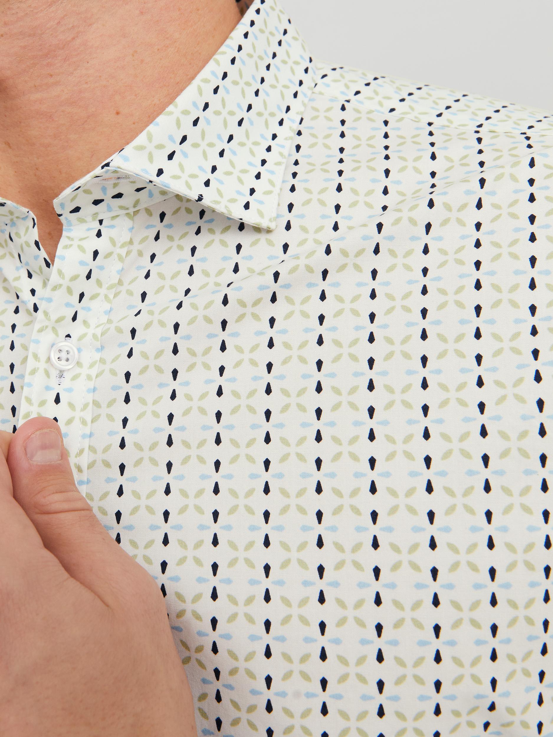 Men's Blackpool Stretch Shirt Long Sleeve White-Close Up View