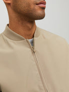 JACK JONES PREMIUM Carlton Bomber Jacket Winter Twig Winter Twig side view
