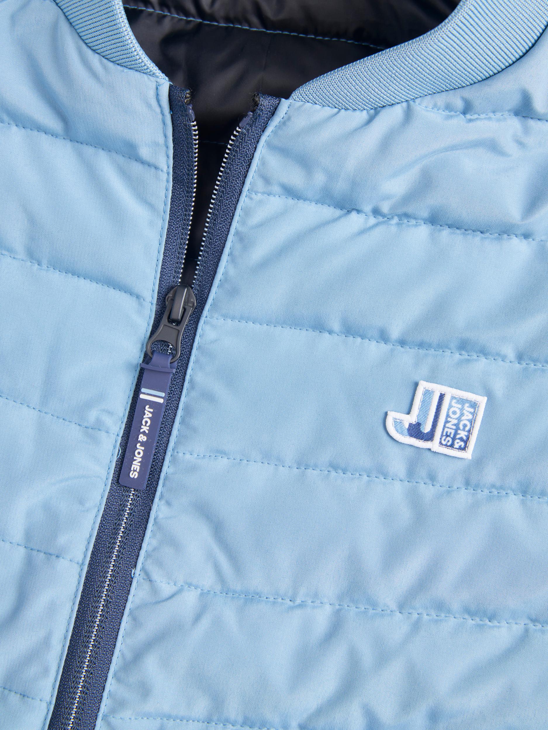 JACK JONES ORIGINALS Logan Bodywarmer Collar Mountain Spring Mountain Spring model front view