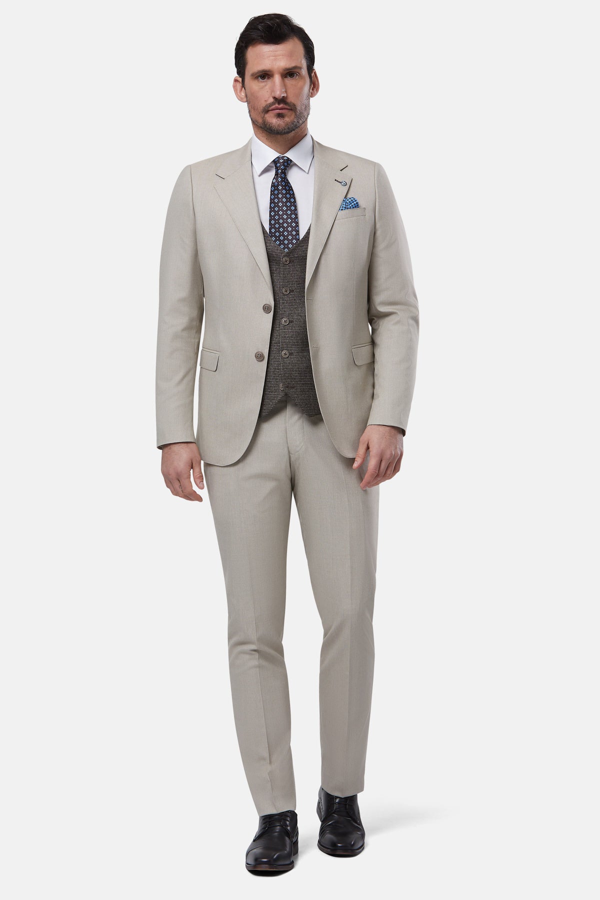 BENETTI London Sand 3 Piece Suit SAND front view