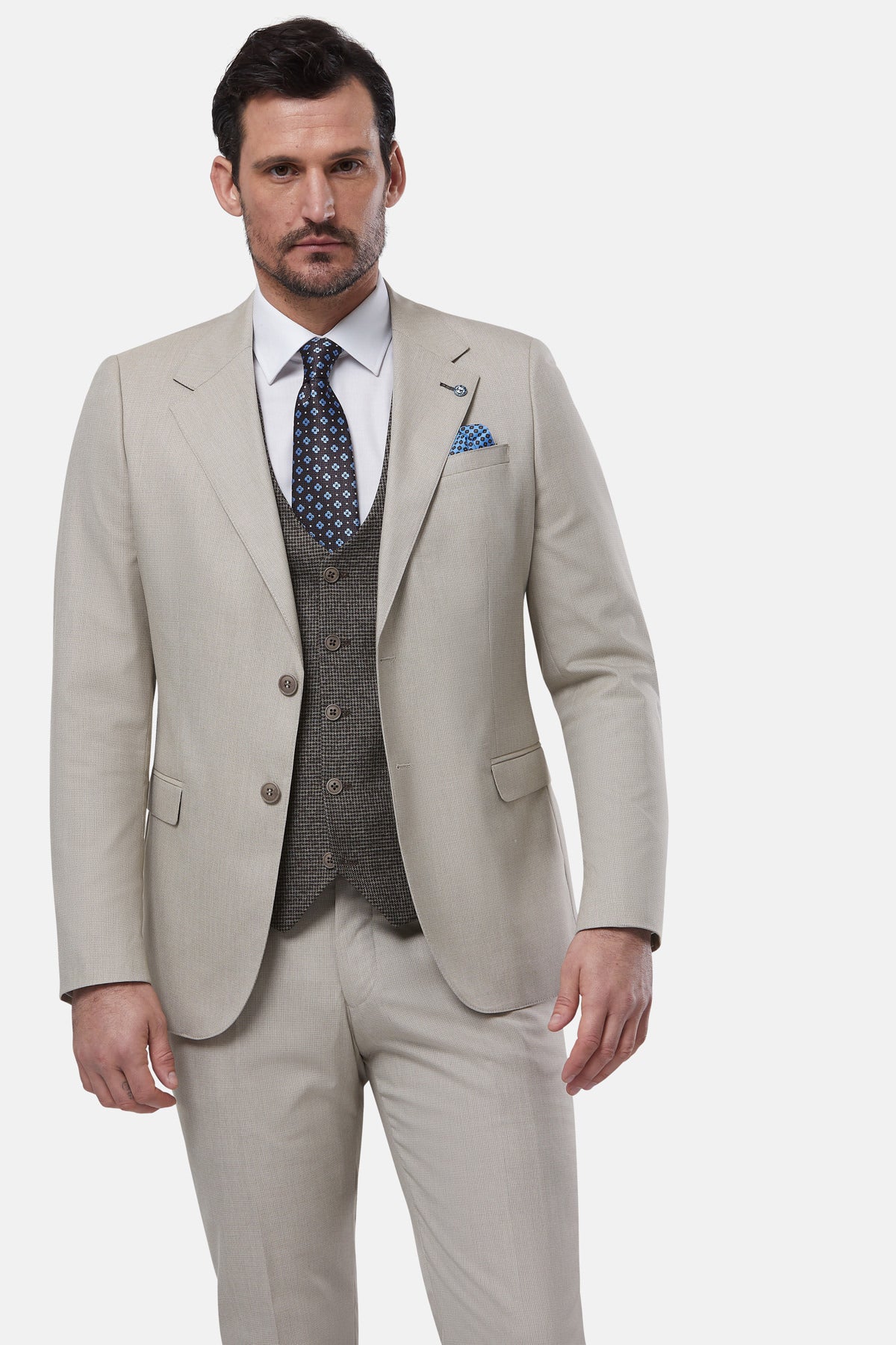BENETTI London Sand 3 Piece Suit SAND model front view