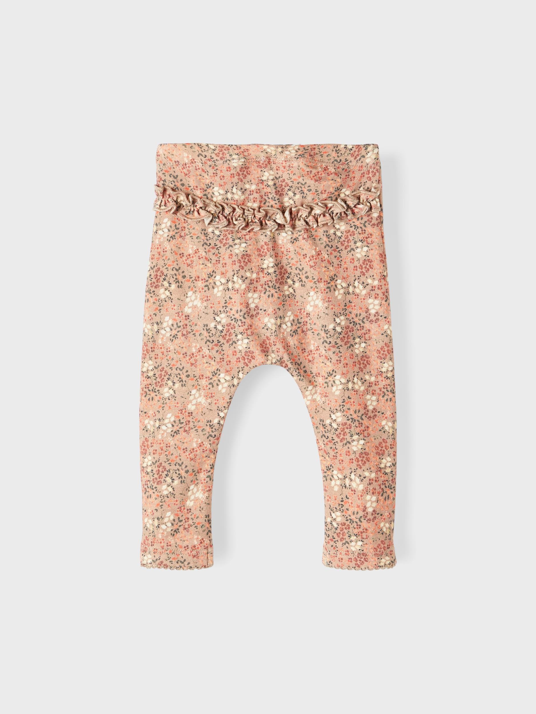 NAME IT Sacha Leggings Affogat model front view