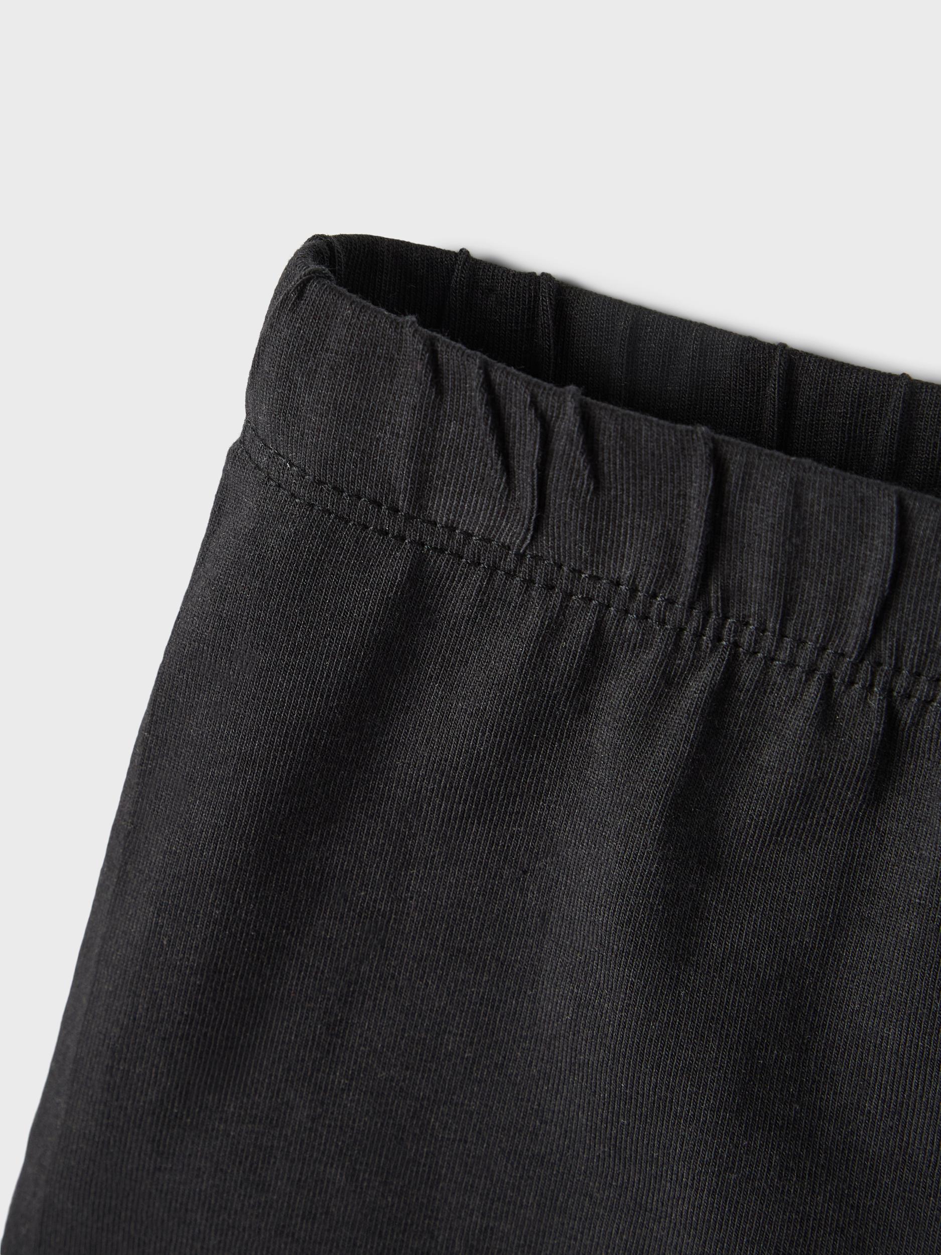 NAME IT Vivian Solid Short Legging Dark Sapphire model front view