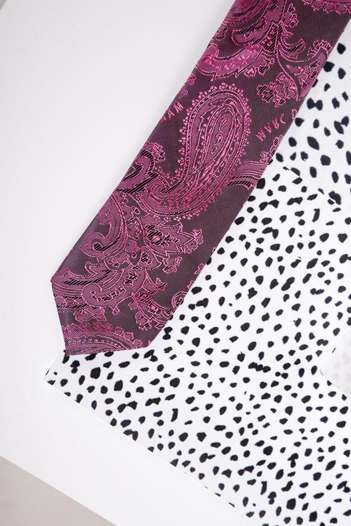 Childrens Pink Paisley Tie- detail view