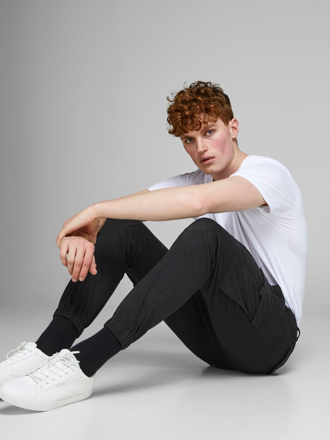 JACK & JONES Paul Flake 542 Black Cargo Pant BLACK flat front view