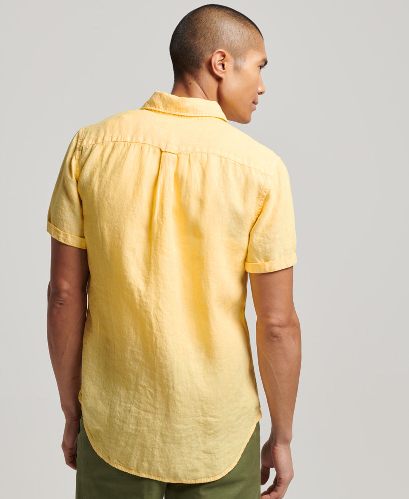 SUPERDRY Studios Casual Linen S/S Shirt Aspen Gold Aspen Gold model front view